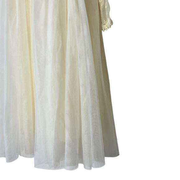 Nicolette’s Couture Tyra Flower Girl Victorian Lace Long Sleeve Dress Size 8/9 - Picture 5 of 12